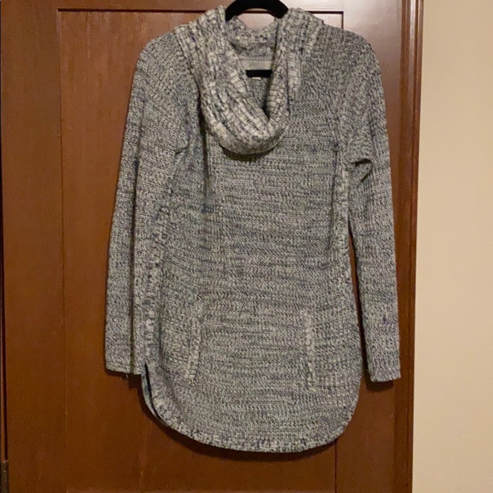 Cowell Neck Sweater size M